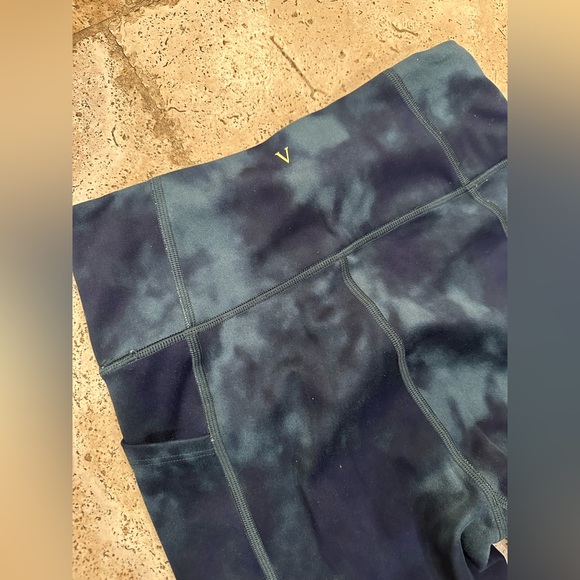 Victorias Secret Workout Leggings Size 6 Tie Dye Green Blue Athltic - Picture 3 of 4